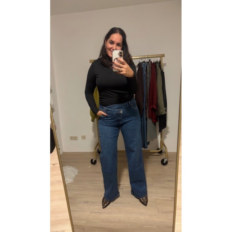 Broek jeans met schuine knoop